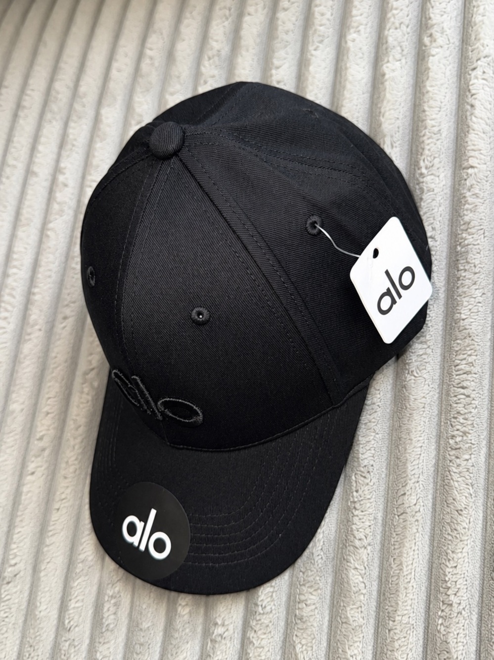 Alo Yoga Black Adjustable Baseball Cap | Unisex | Brand New with Tags - Picture 2 of 5